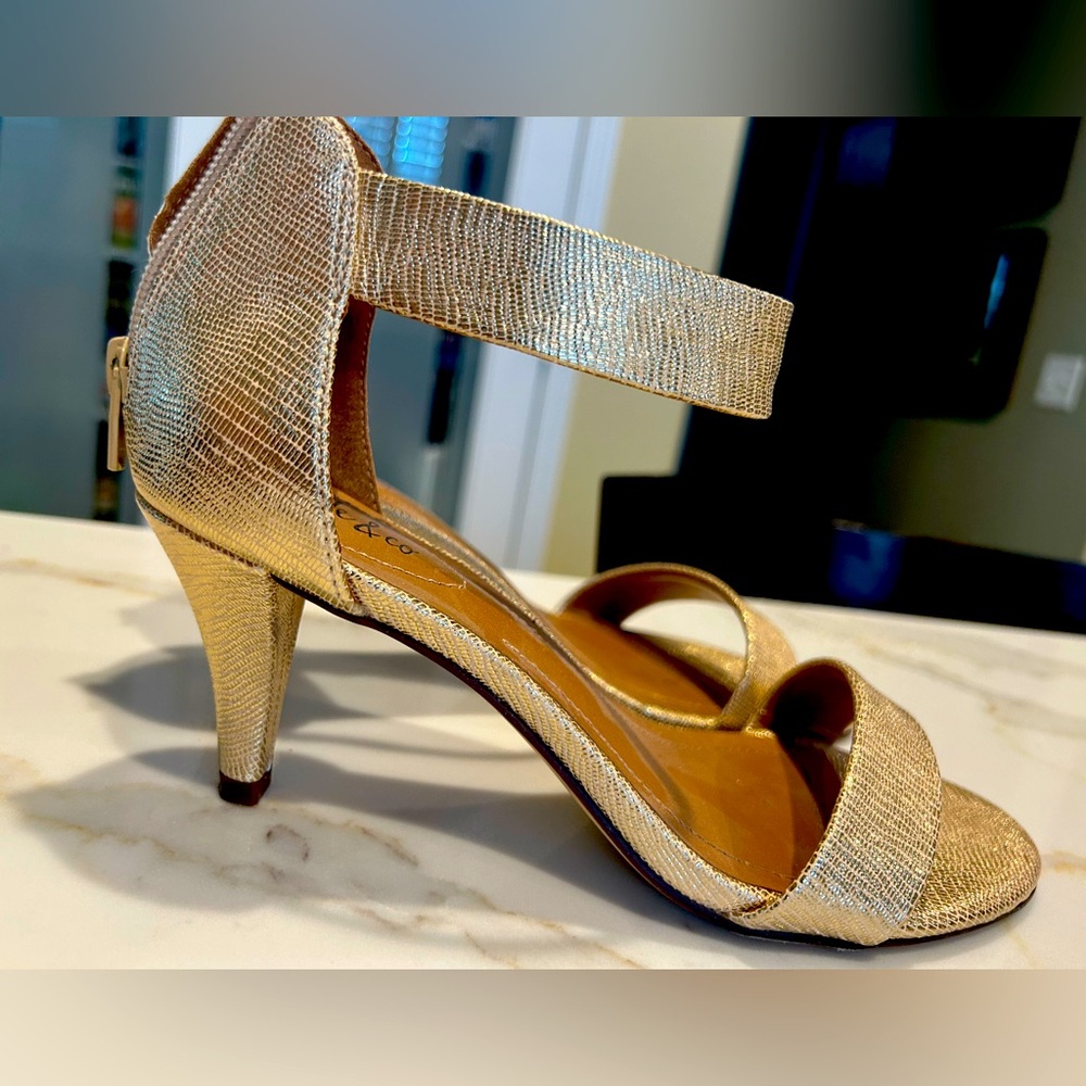 EUC Gold Shoes. Size 6.5 M. Worn 1 time. 3” heels. Style & Co brand from Macys.